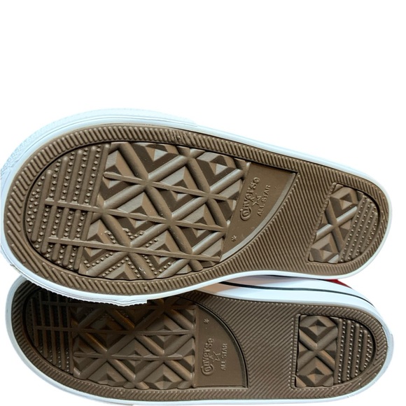 Converse size 10 INFT C/T ALLSTAR HI
RED Kids Red High-Top Sneakers - Picture 6 of 9